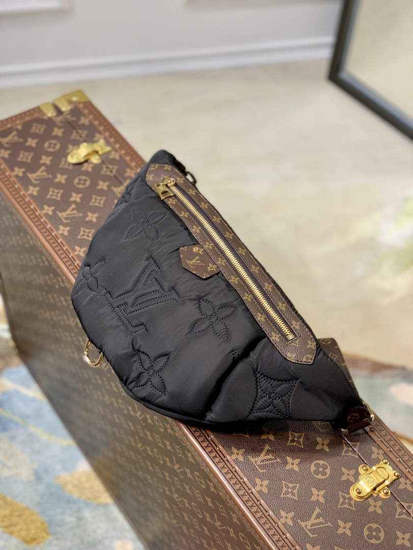 Louis Vuitton M20971 Maxi Bumbag Monogram Canvas Black