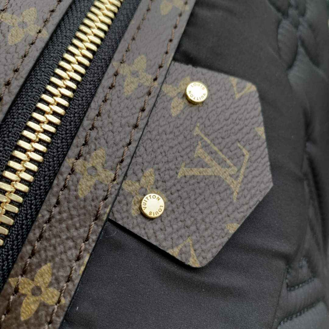 Louis Vuitton M20971 Maxi Bumbag Monogram Canvas Black