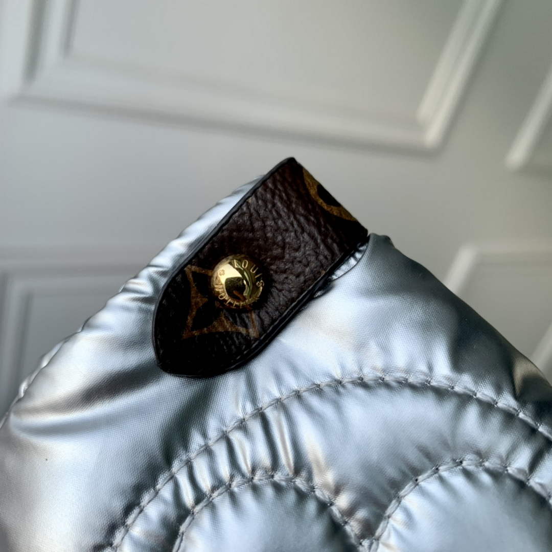 Louis Vuitton M21053 OnTheGo GM Tote Bag Nylon Silver - Default Title - View 5