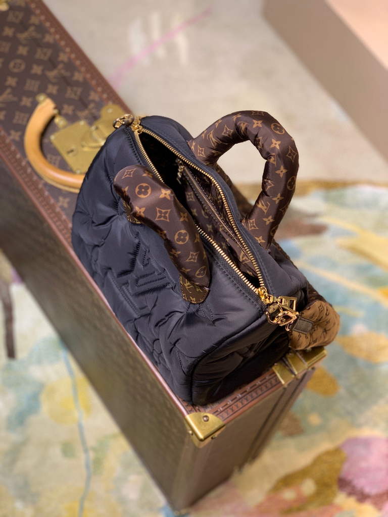 Louis Vuitton M21061 Speedy Bandoulière 25 Black