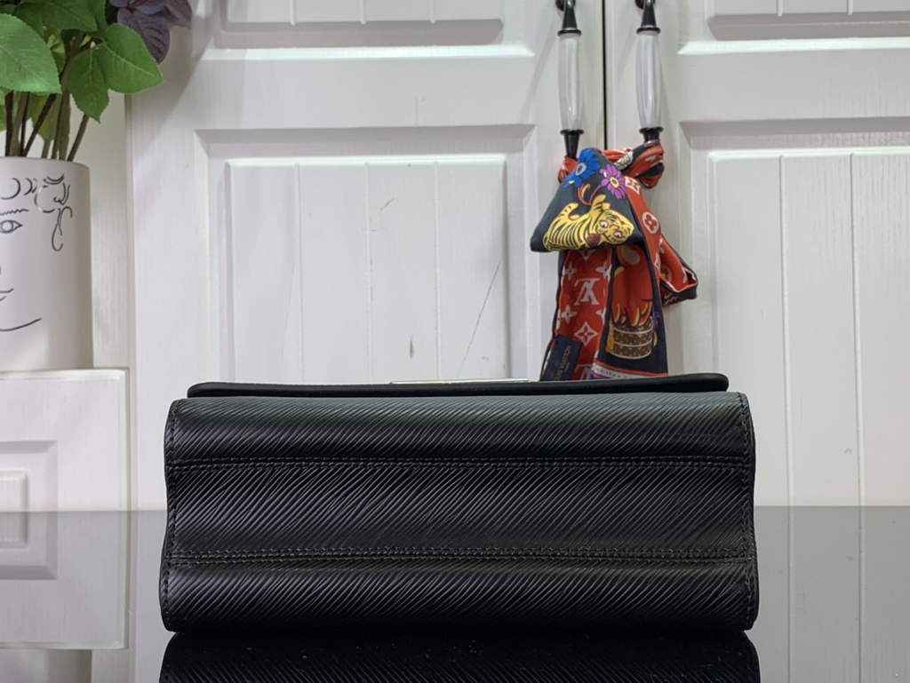 Louis Vuitton M21110 LV M21114 Twist MM Bag Epi Leather Black