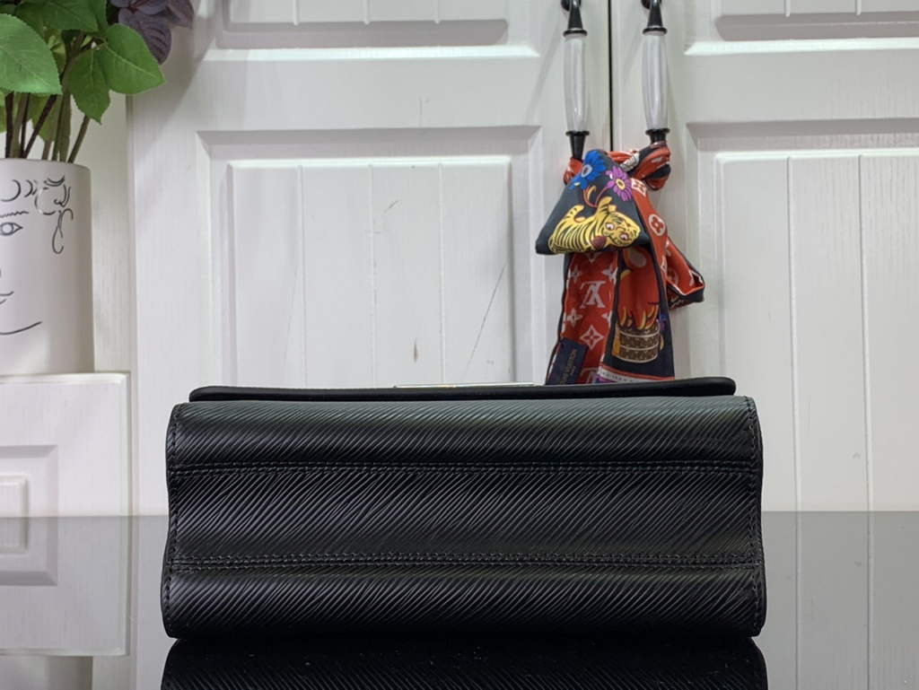Louis Vuitton M21110 LV M21114 Twist MM Bag Epi Leather Black - Default Title - View 5