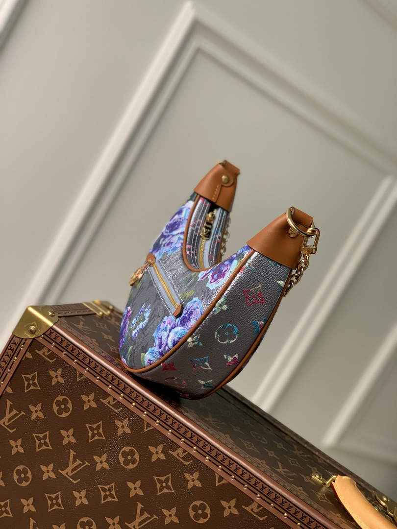 Louis Vuitton M21183 Loop Blue