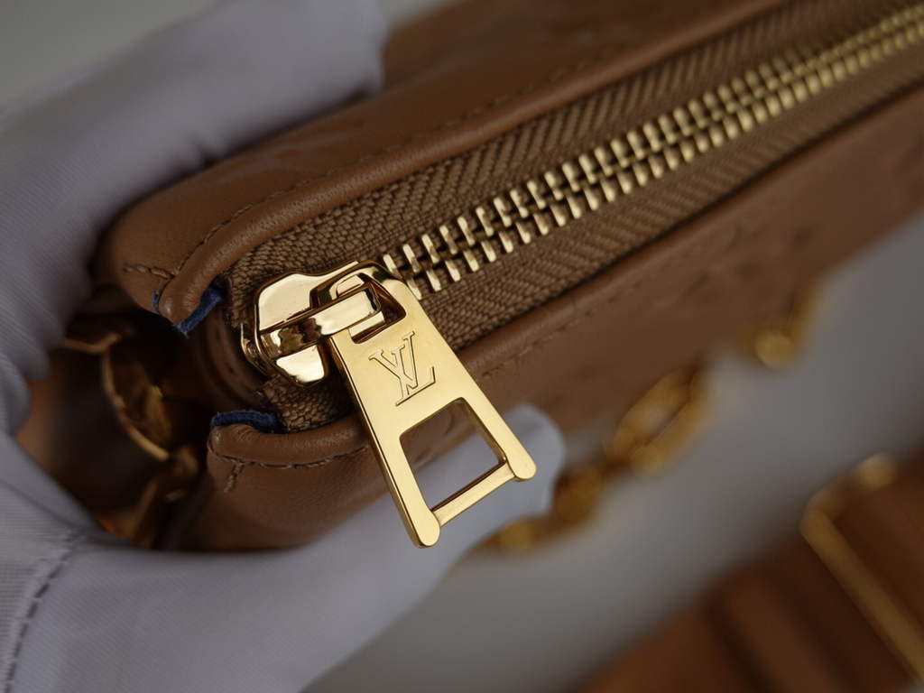 Louis Vuitton M21261 Coussin PM Handbag Lambskin Camel - Default Title - View 6