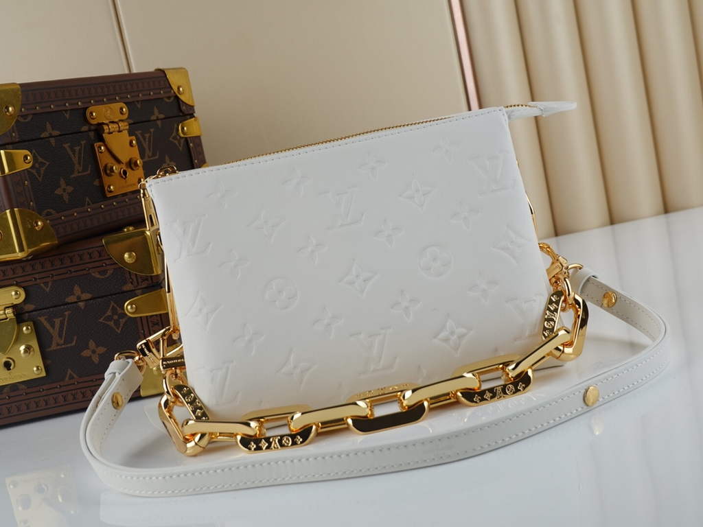Louis Vuitton M21262 Coussin PM Handbag Lambskin Cream - Default Title - View 4