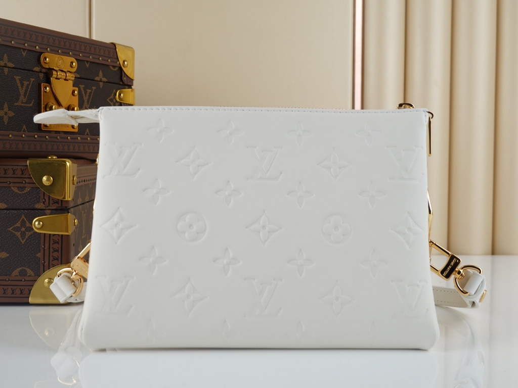 Louis Vuitton M21262 Coussin PM Handbag Lambskin Cream - Default Title - View 3