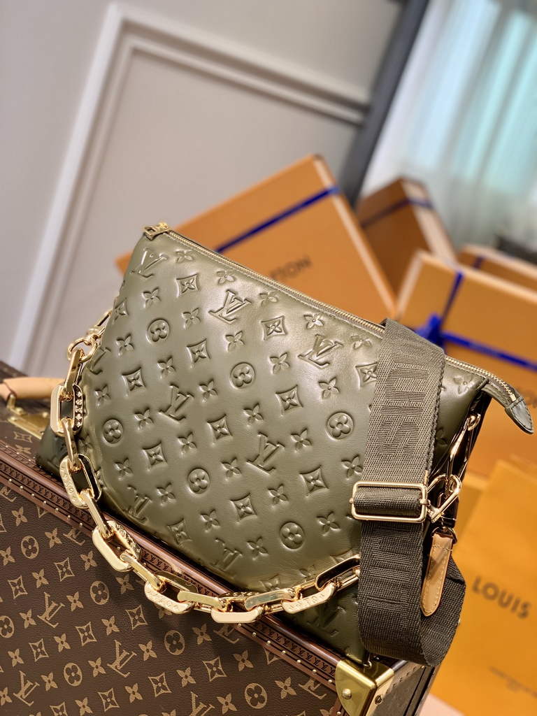 Louis Vuitton M21281 Coussin MM Shoulder Handbags Lambskin Khaki - Default Title - View 1