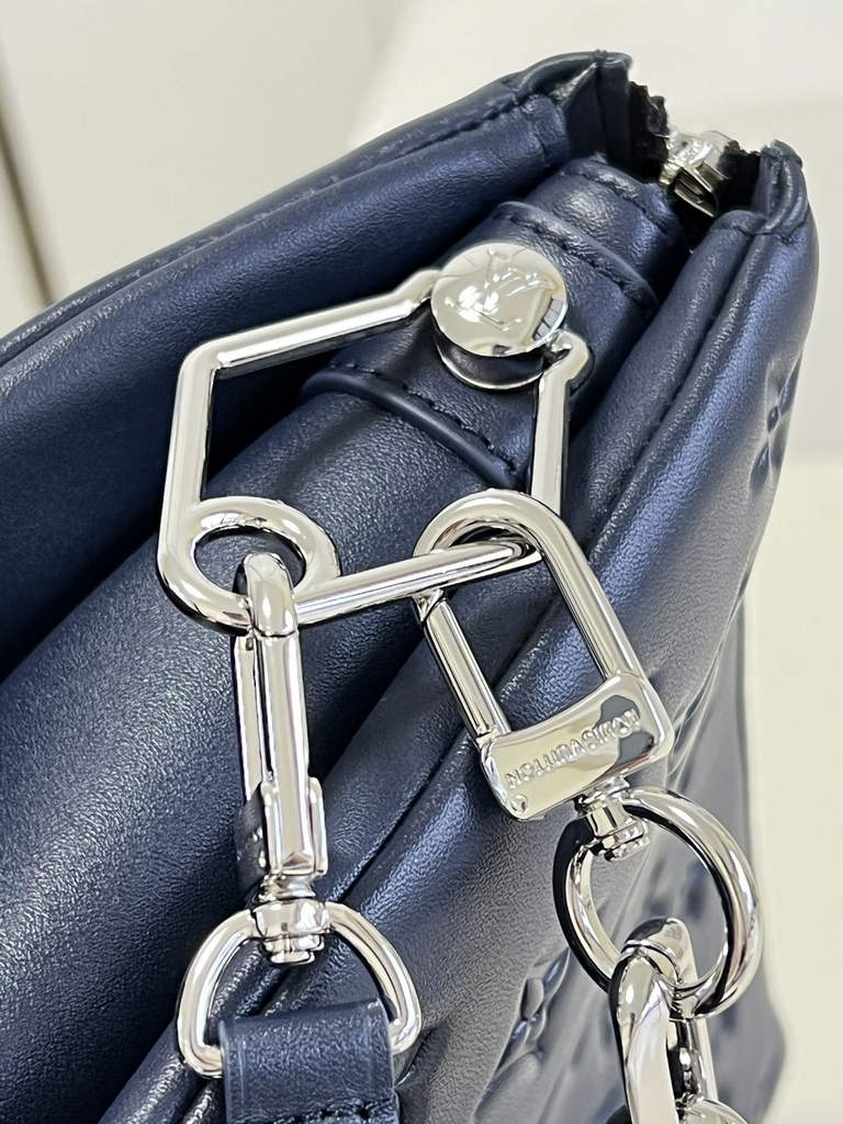 Louis Vuitton M21282 Coussin PM Handbag Lambskin Navy Blue - Default Title - View 7