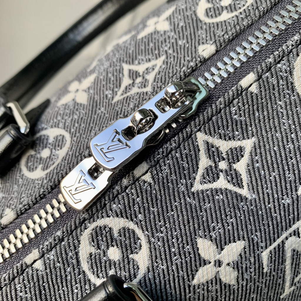 Louis Vuitton M21464 Speedy Bandoulière 25 Gray