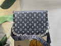 Louis Vuitton M21661 Coussin MM Handbags lambskin Black Gray
