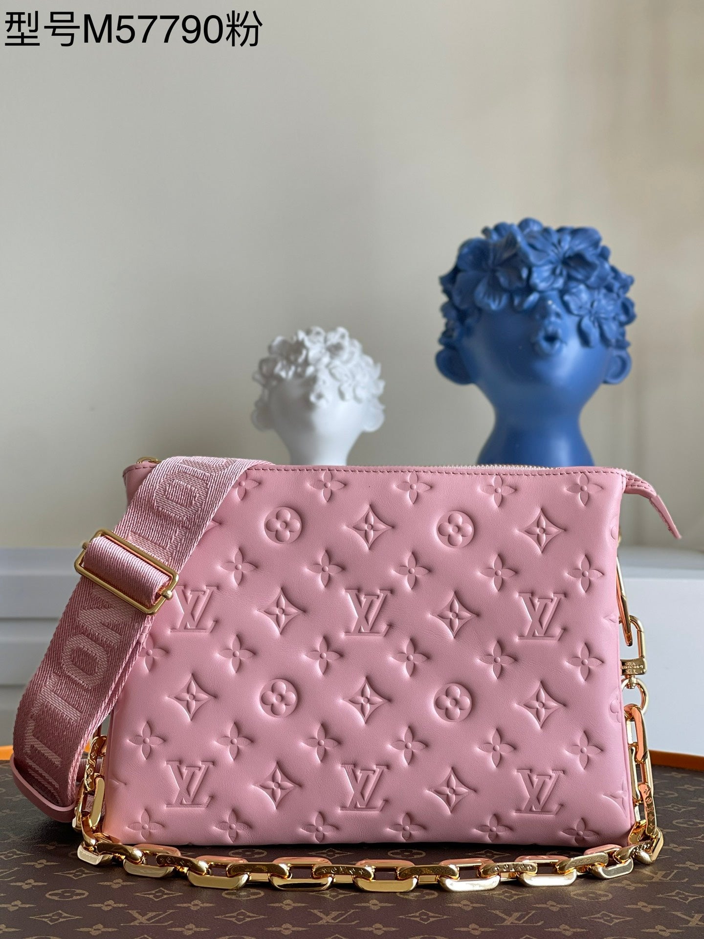Louis Vuitton M21773 Coussin PM Handbag Lambskin Pink