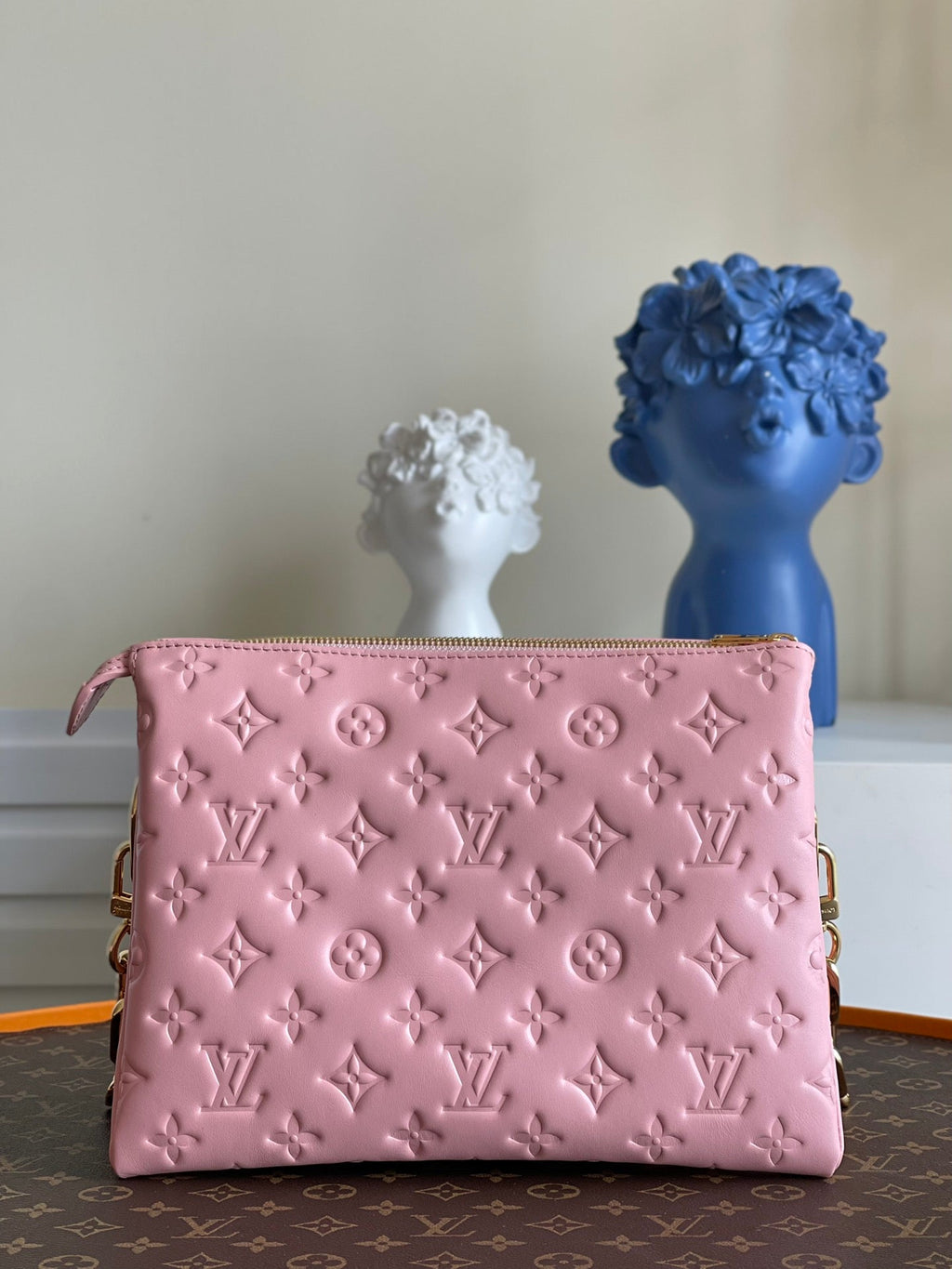 Louis Vuitton M21773 Coussin PM Handbag Lambskin Pink - Default Title - View 3