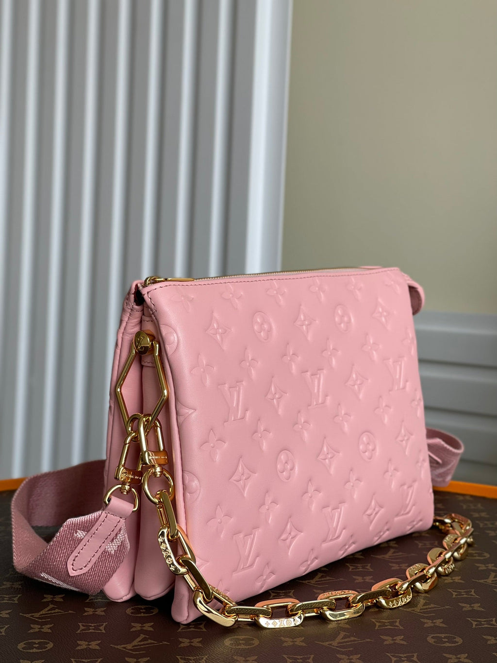 Louis Vuitton M21773 Coussin PM Handbag Lambskin Pink - Default Title - View 4