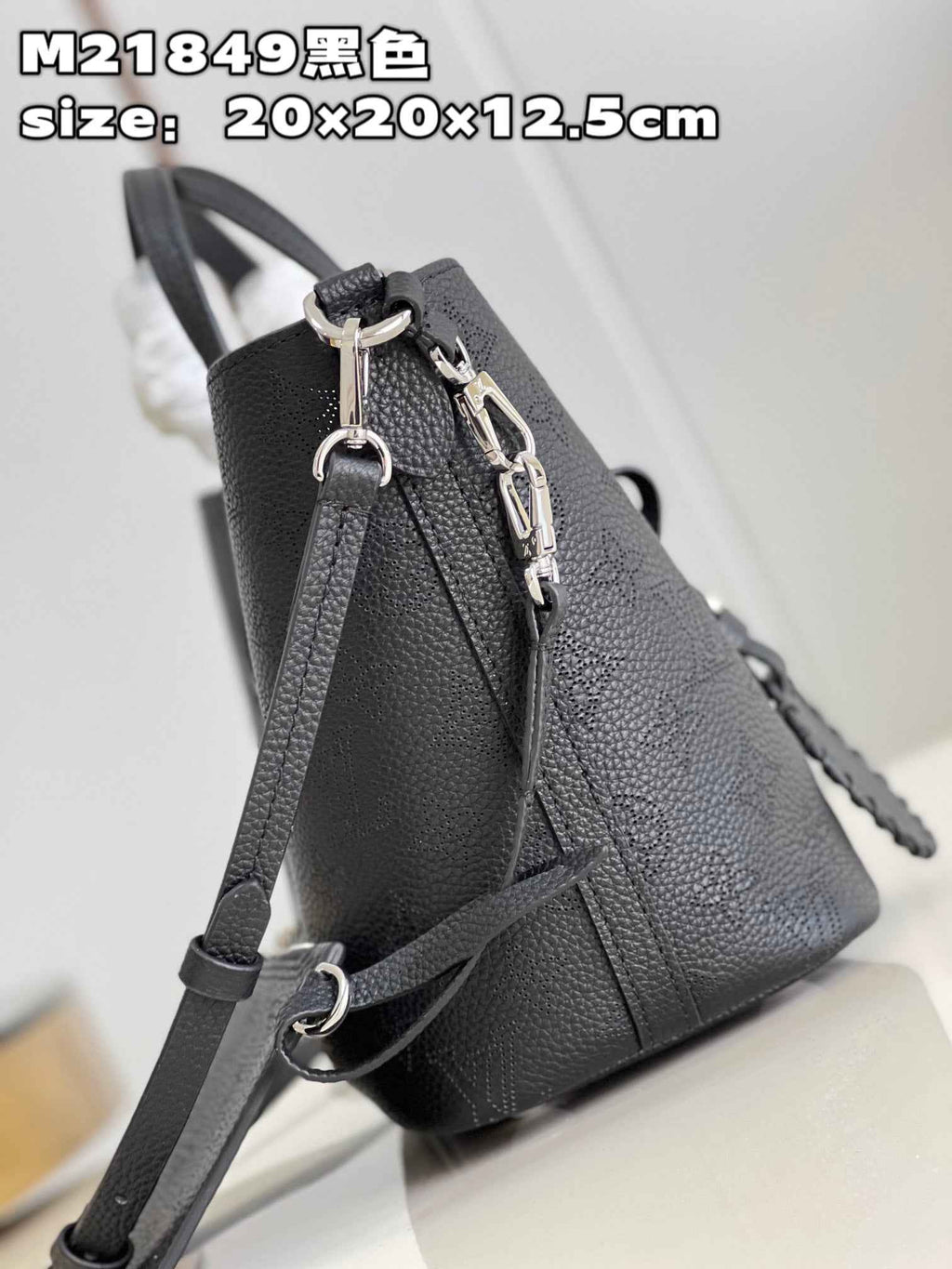 Louis Vuitton M21848 Blossom PM Bag Mahina Leather In Black - Default Title - View 4