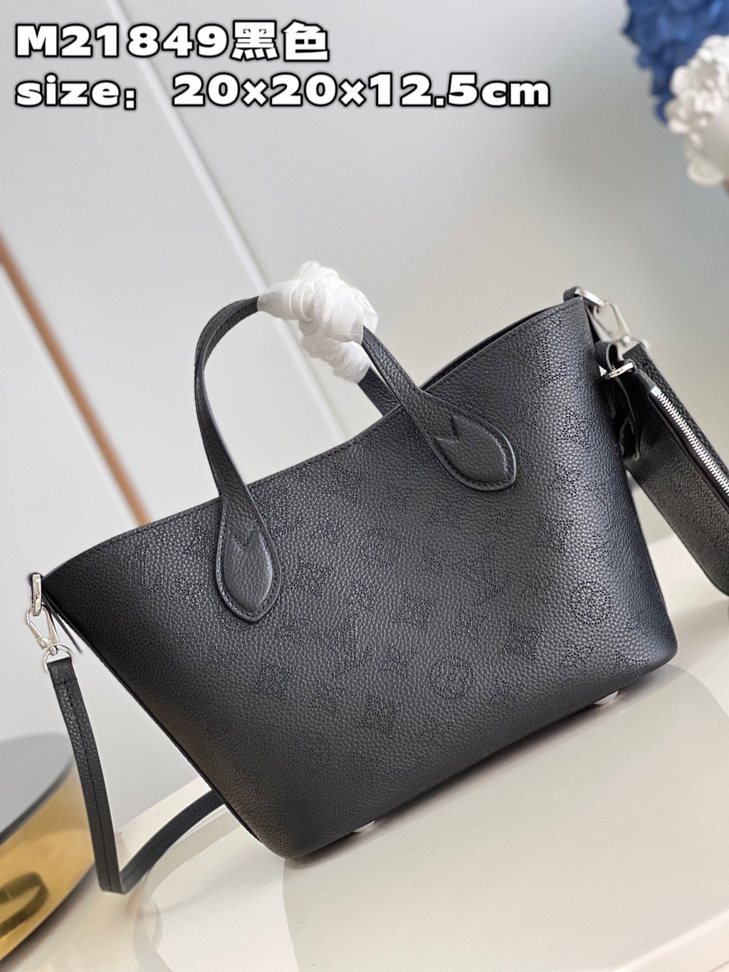 Louis Vuitton M21848 Blossom PM Bag Mahina Leather In Black - Default Title - View 6
