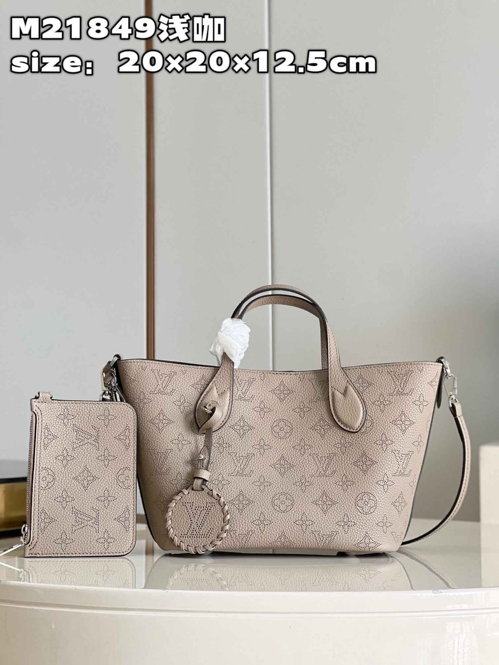 Louis Vuitton M21849 Blossom PM Bag Mahina Leather In Galet Beige - Default Title - View 1