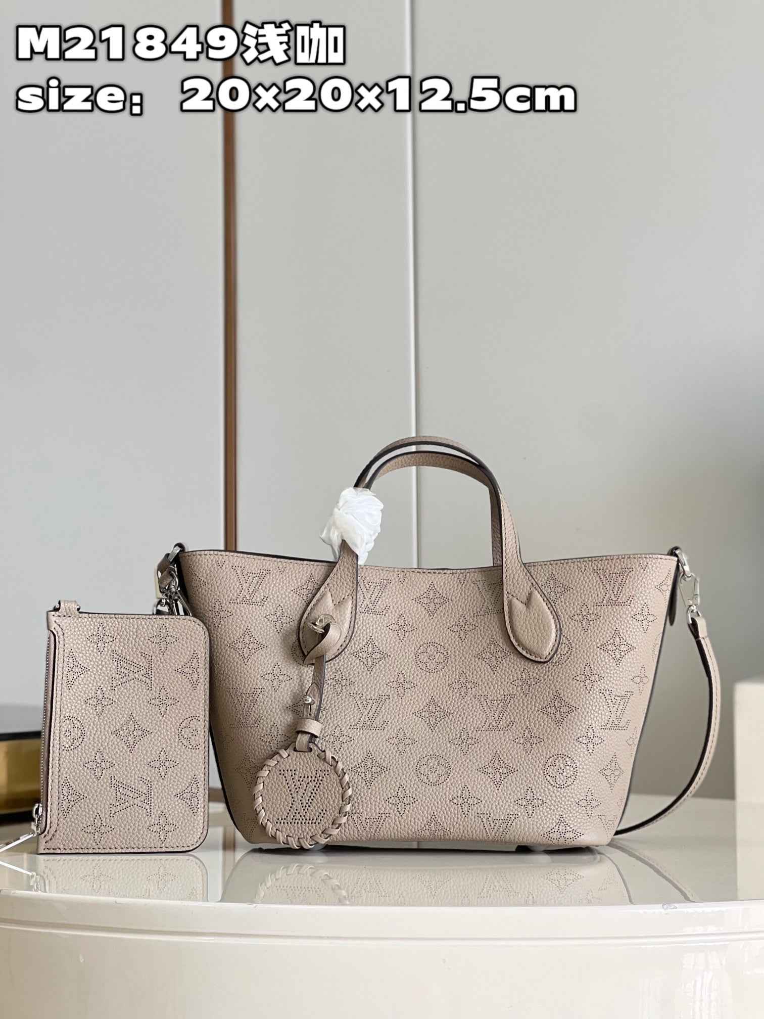 Louis Vuitton M21849 Blossom PM Bag Mahina Leather In Galet Beige - Default Title - View 1