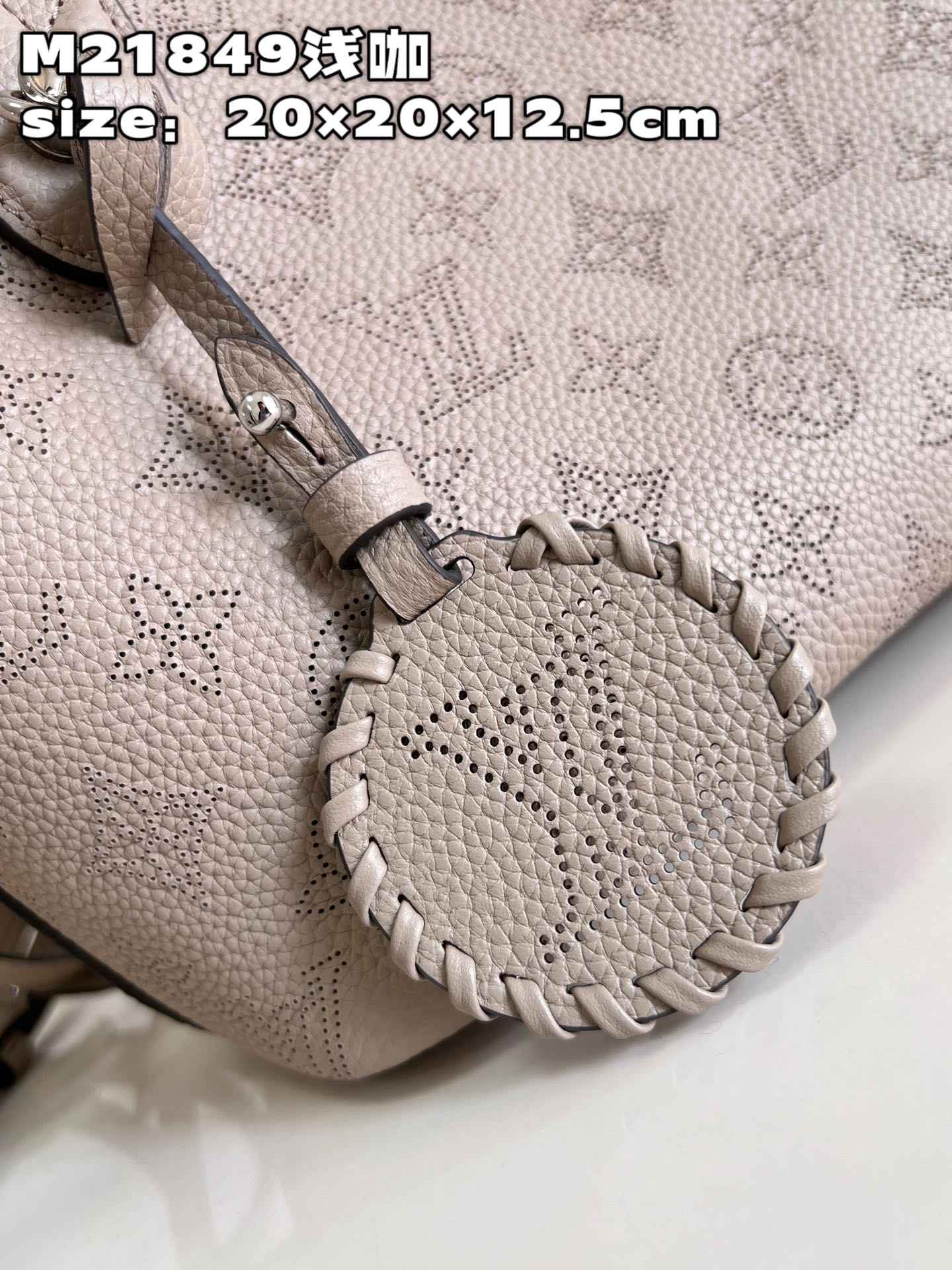 Louis Vuitton M21849 Blossom PM Bag Mahina Leather In Galet Beige - Default Title - View 3