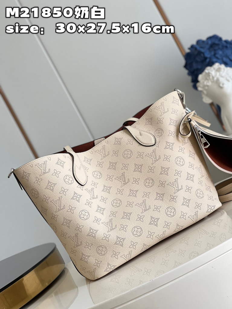 Louis Vuitton M21850 Blossom MM Bag Mahina Leather In Crème Beige - Default Title - View 6