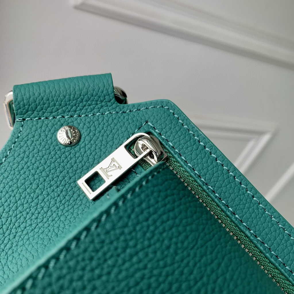Louis Vuitton M22665 Takeoff Slingbag LV Aerogram Men Green