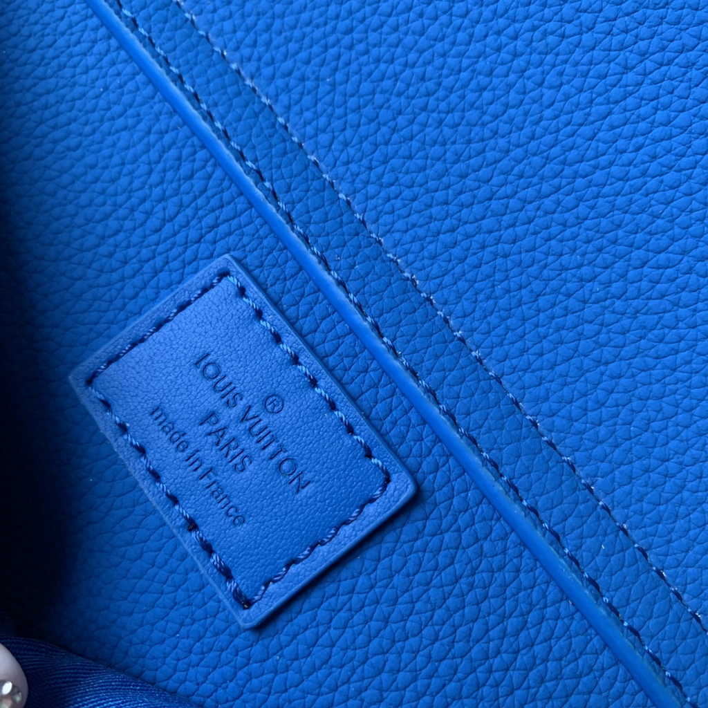 Louis Vuitton M22665 Takeoff Slingbag LV Aerogram Men Blue