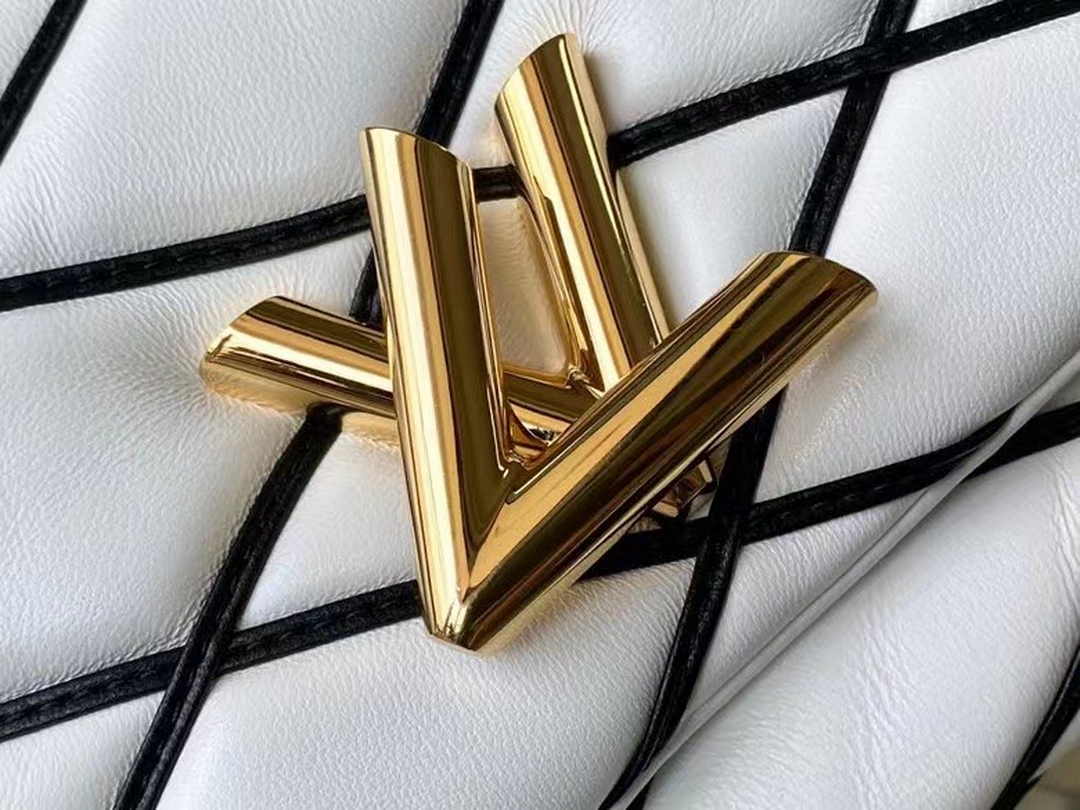 Louis Vuitton M22890 GO-14 MM Malletage Shoulder Bag White Lambskin