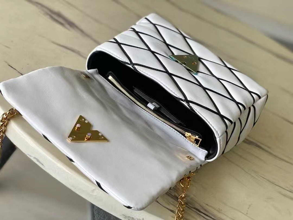 Louis Vuitton M22890 GO-14 MM Malletage Shoulder Bag White Lambskin