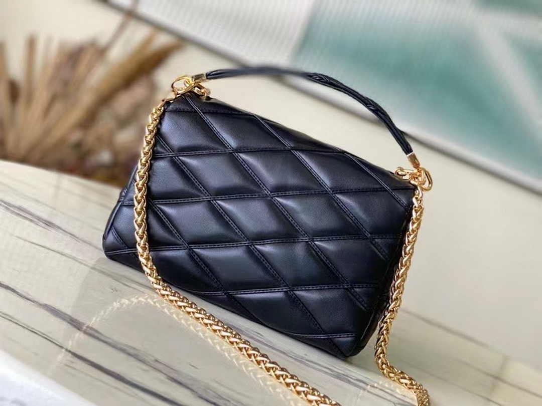 Louis Vuitton M22891 GO-14 MM Malletage Shoulder Bag Black Lambskin