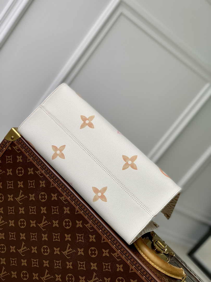 Louis Vuitton M22975 OnTheGo MM Monogram Canvas Beige - Default Title - View 4