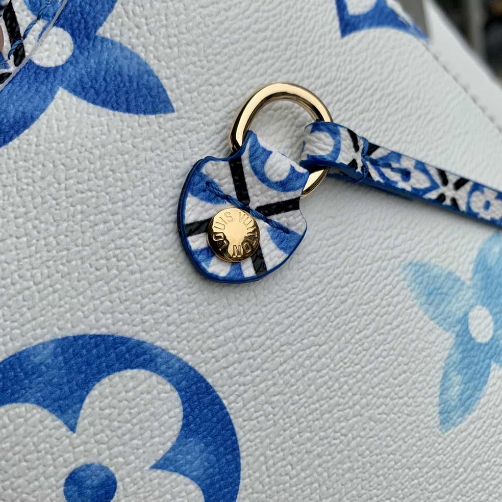Louis Vuitton M22979 Neverfull MM Tote Bag Blue