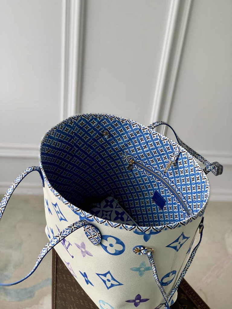 Louis Vuitton M22979 Neverfull MM Tote Bag Blue
