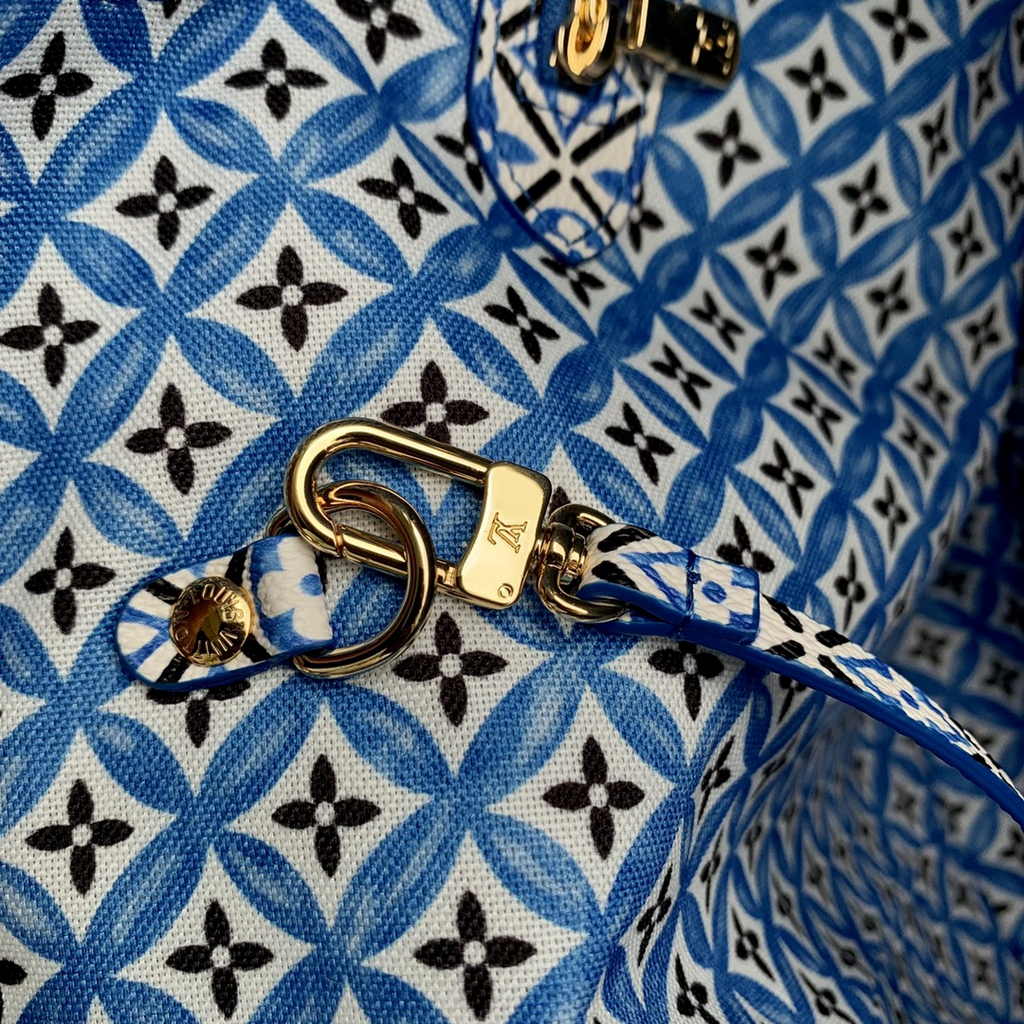 Louis Vuitton M22979 Neverfull MM Tote Bag Blue
