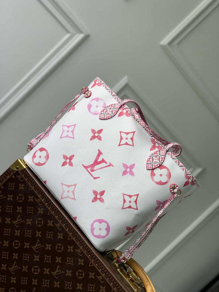 Louis Vuitton M22980 Neverfull MM Tote Bag Pink