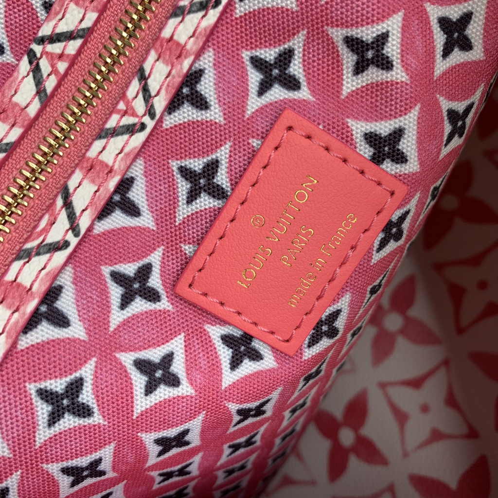 Louis Vuitton M22980 Neverfull MM Tote Bag Pink
