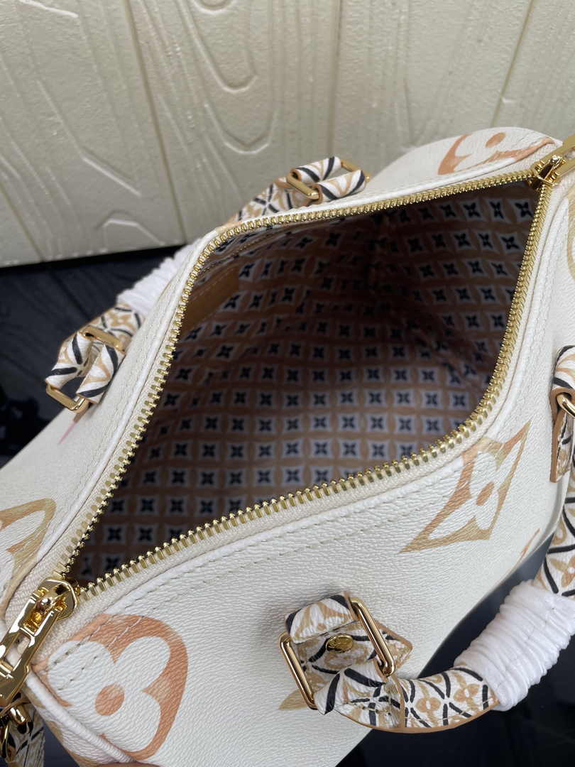 Louis Vuitton M22987 Speedy Bandoulière 25 Bag Monogram canvas Beige