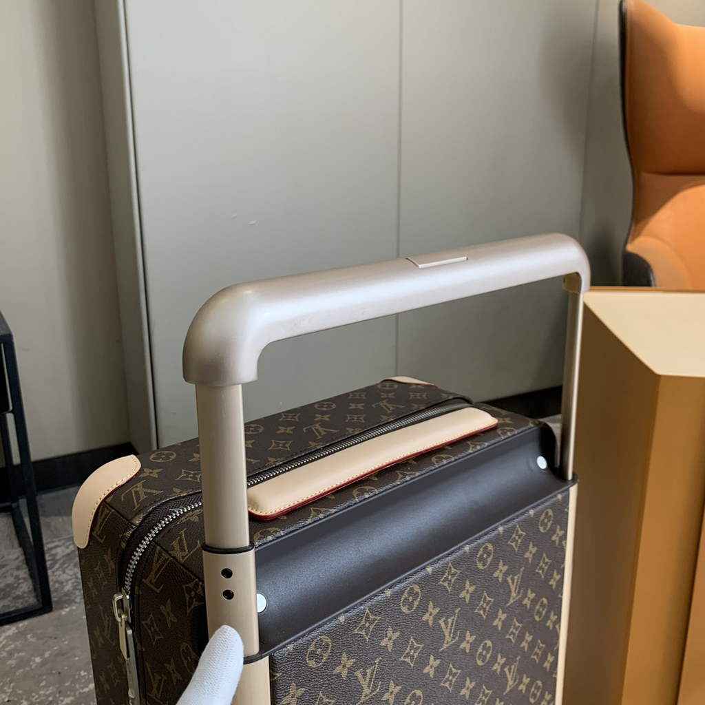 Louis Vuitton M23203 HORIZON 55 Monogram Canvas