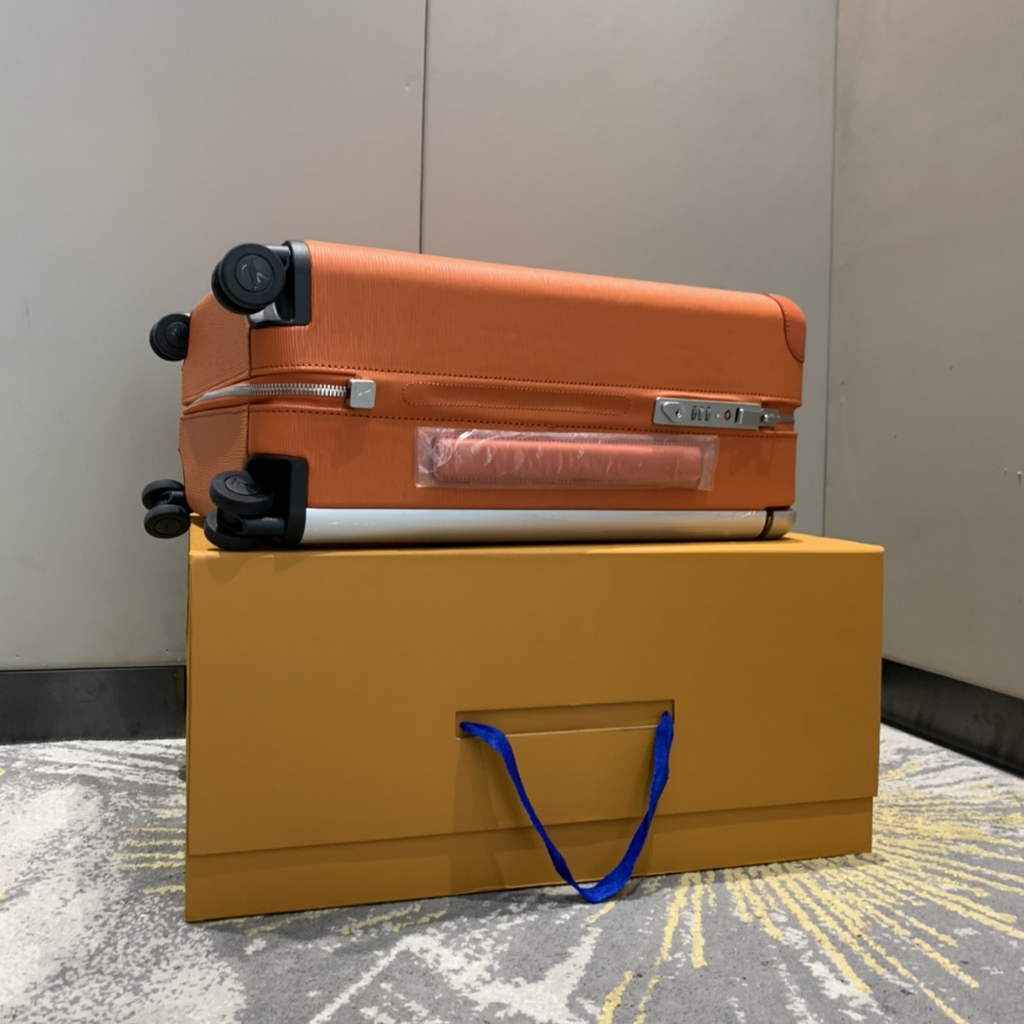 Louis Vuitton M23227 HORIZON 55 Epi Leather