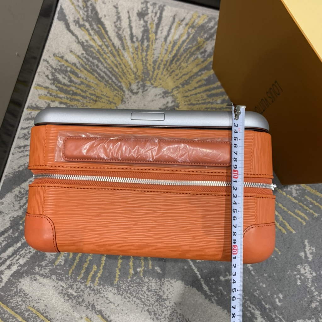 Louis Vuitton M23227 HORIZON 55 Epi Leather