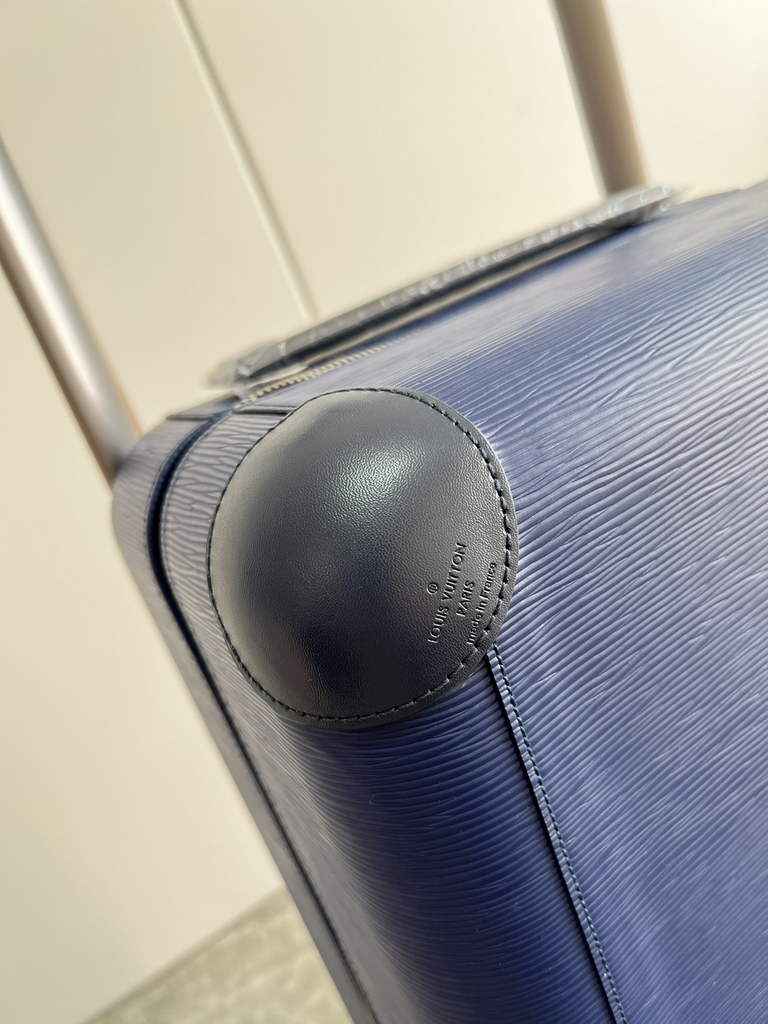 Louis Vuitton M23233 HORIZON 55 Epi Leather Blue