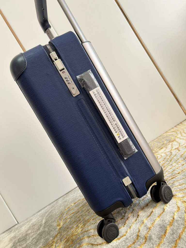 Louis Vuitton M23233 HORIZON 55 Epi Leather Blue