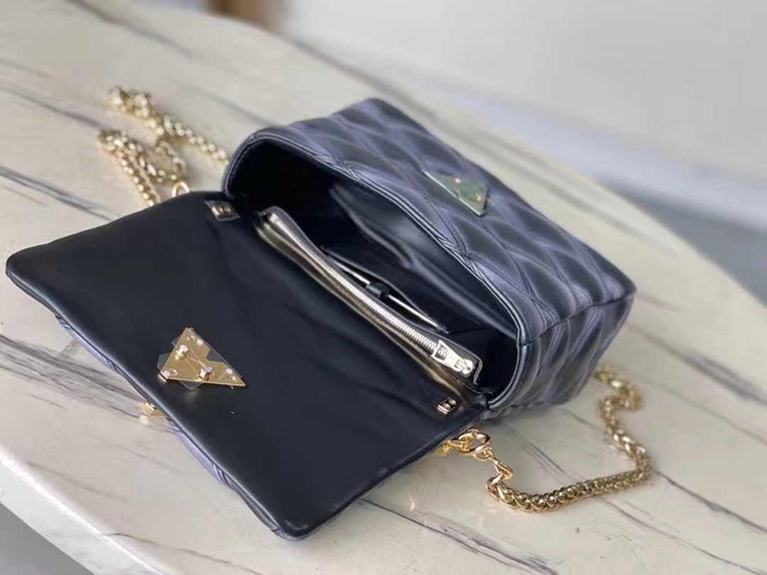 Louis Vuitton M23569 GO-14 MM Malletage Shoulder Bag Black Lambskin
