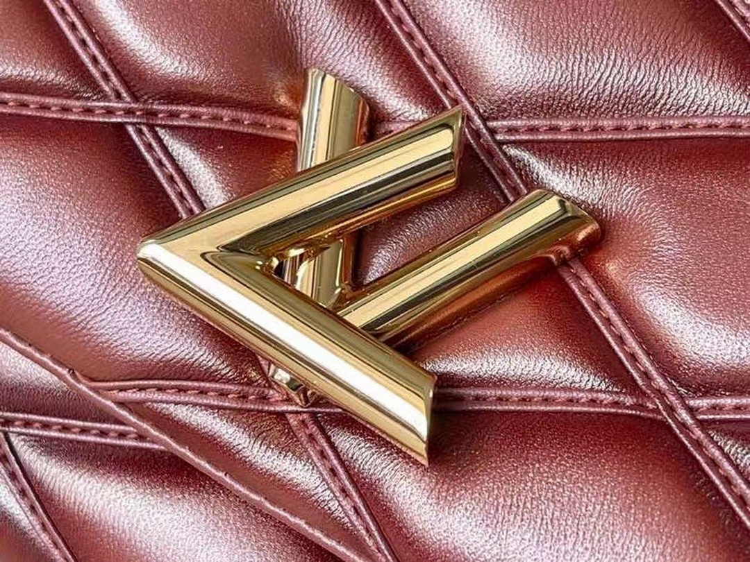 Louis Vuitton M23601 GO-14 MM Malletage Shoulder Bag Tan Lambskin