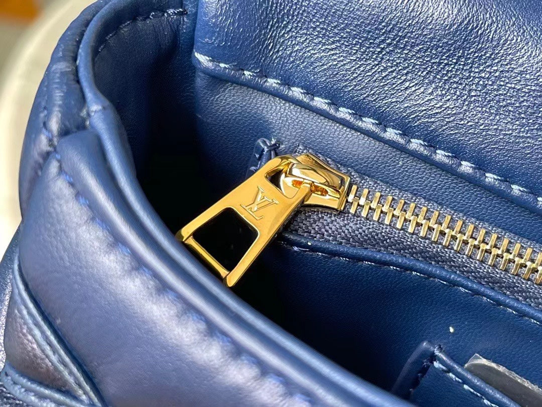 Louis Vuitton M23682 GO-14 MM Malletage Shoulder Bag Navy Blue Lambskin