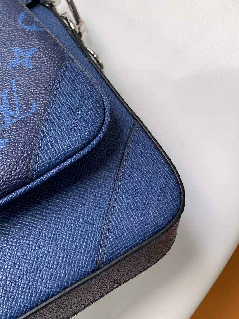 Louis Vuitton M30848 Trio Messenger Monogram Canvas