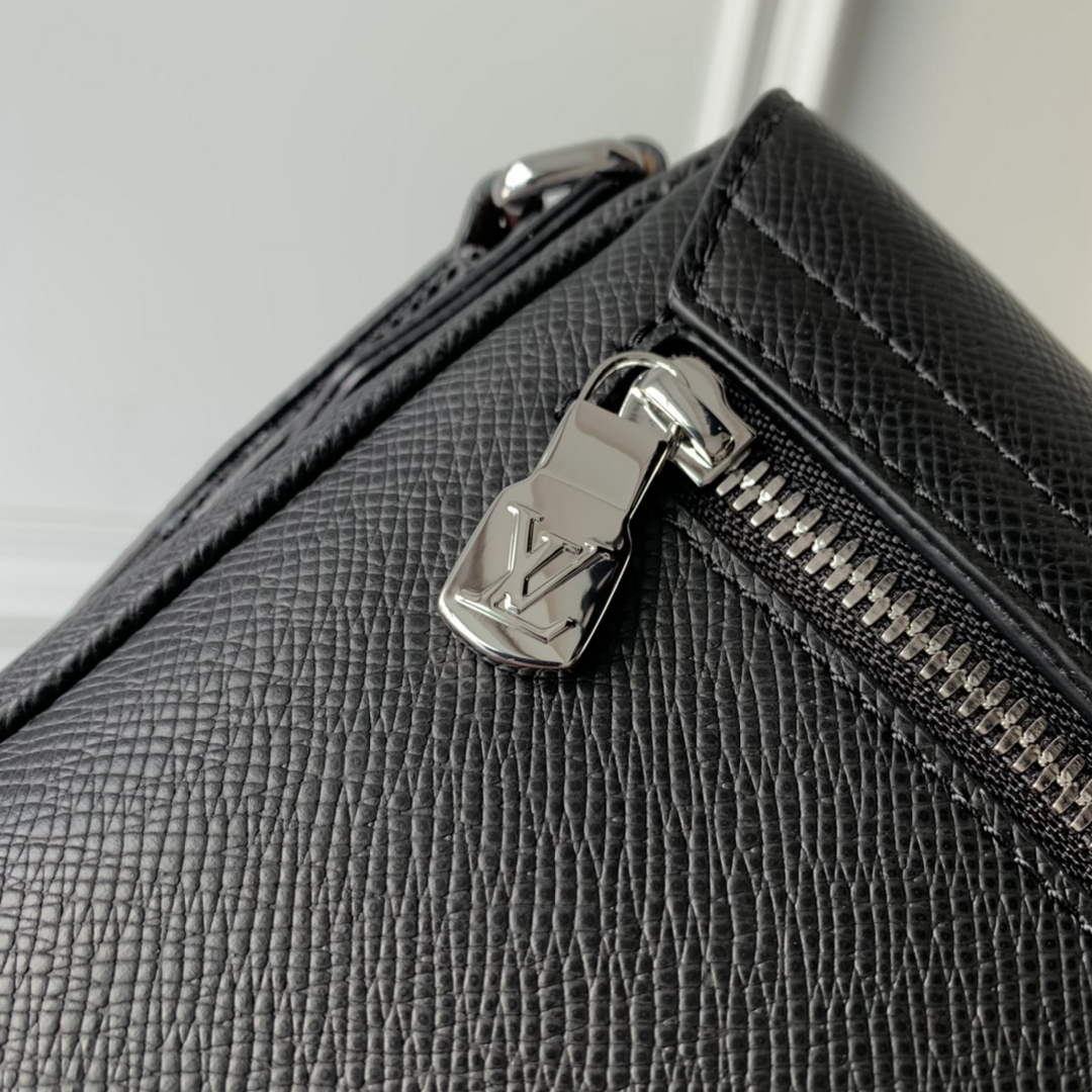 Louis Vuitton M30850 District PM Taiga Leather Bag Black