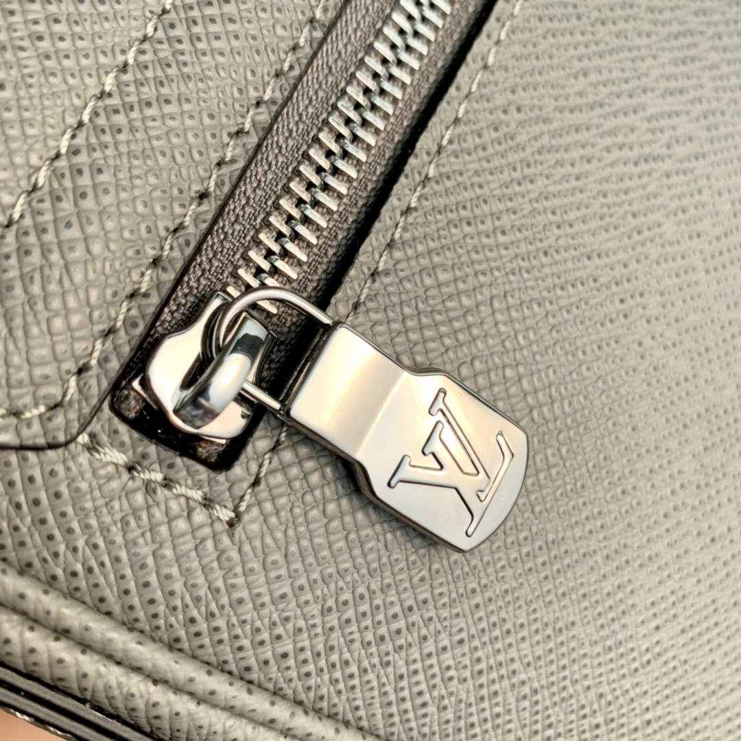 Louis Vuitton M30851 District PM Taiga Leather Bag Gray
