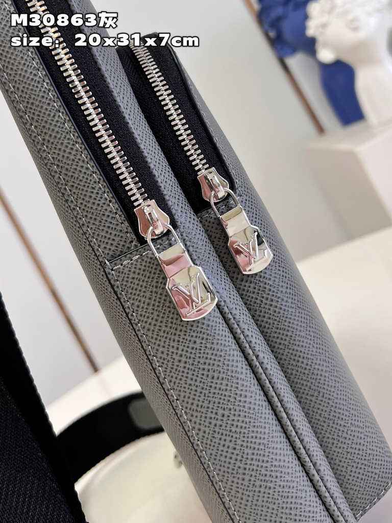 Louis Vuitton M30863 Avenue Slingbag Bag gray Taiga cowhide leather