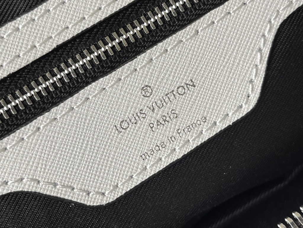 Louis Vuitton M30885 Keepall 50 Bandoulière Taigarama Travel bag
