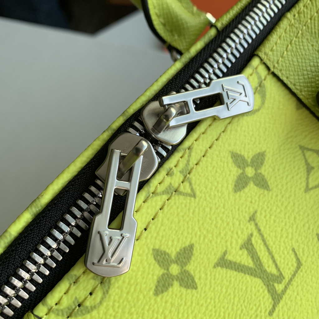 Louis Vuitton M30941 Keepall 50 Bandoulière Taigarama Travel bag