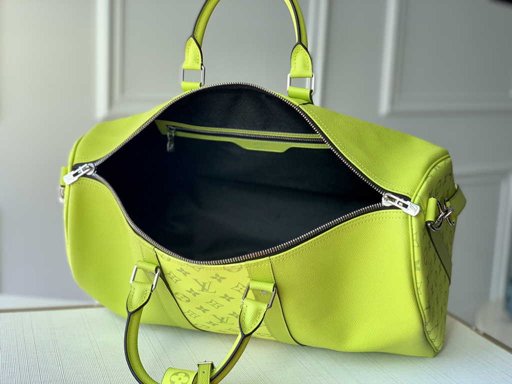 Louis Vuitton M30941 Keepall 50 Bandoulière Taigarama Travel bag